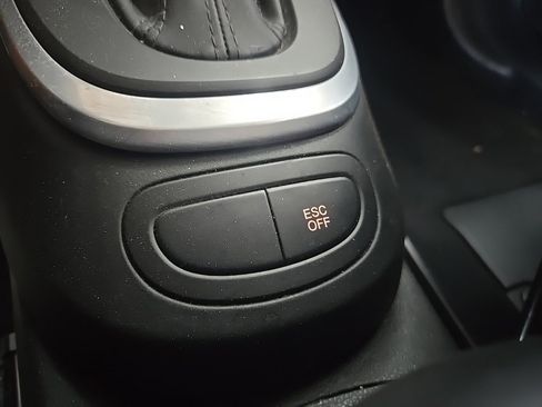 Used 2015 FIAT 500L Trekking image 24