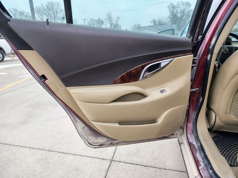 Used 2010 Buick LaCrosse CXL image 11