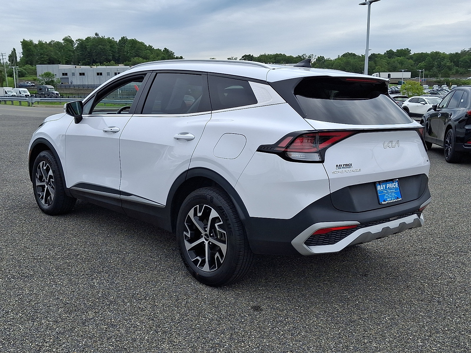 Used 2023 Kia Sportage EX AWD/4WD image 5