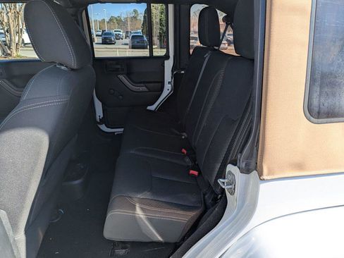 Used 2018 Jeep Wrangler Unlimited Sport image 15