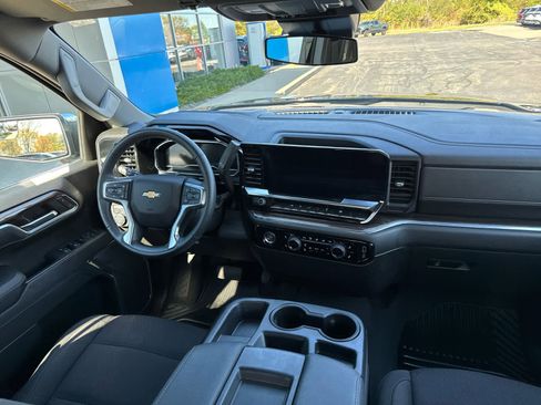 Used 2023 Chevrolet Silverado 1500 LT image 6