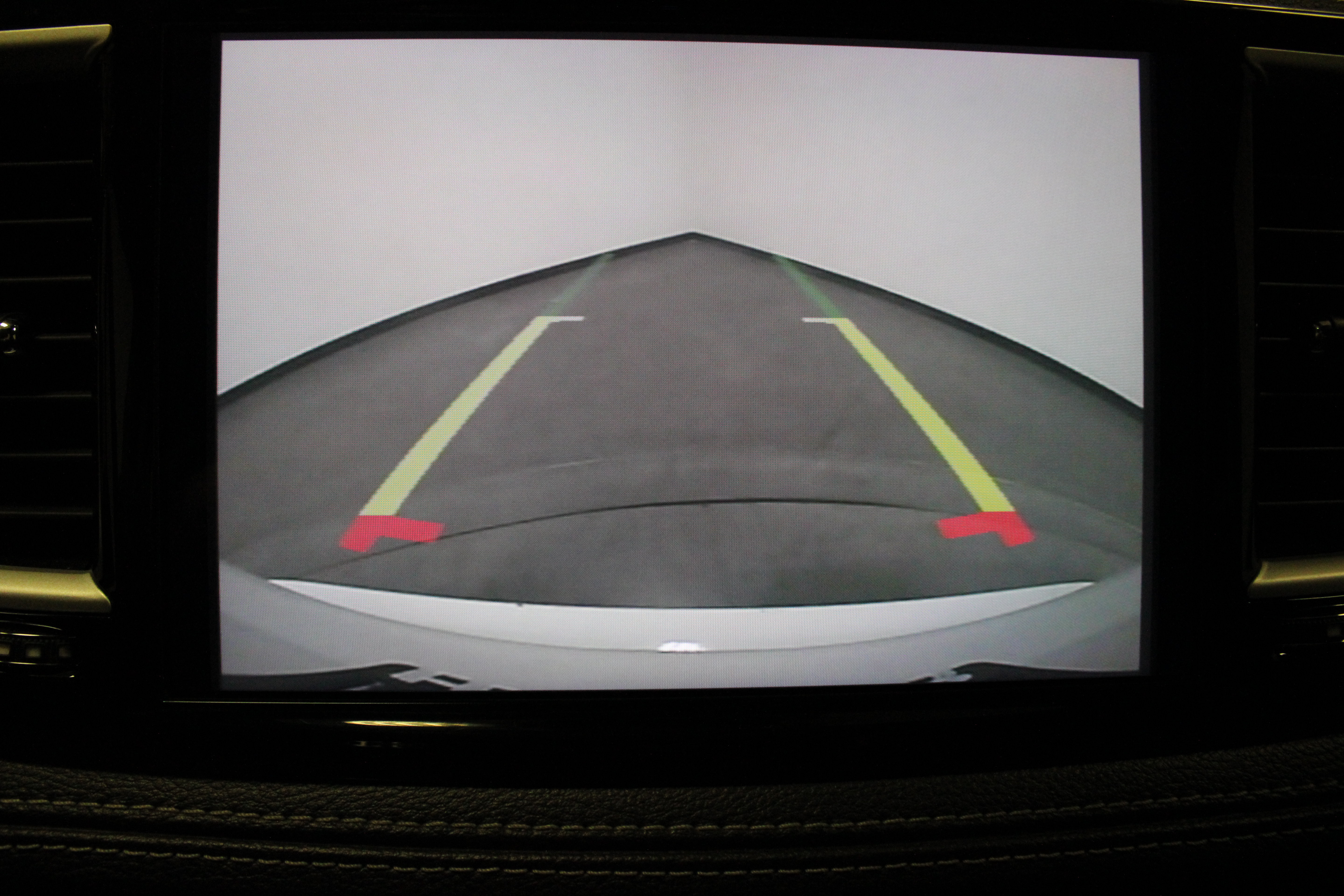 Used 2024 Chrysler Pacifica Limited FWD image 28