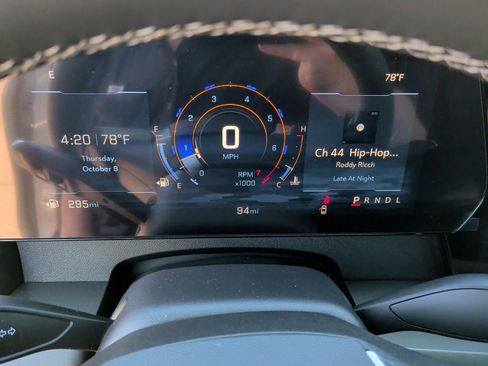 New 2025 Chevrolet Traverse LT w/ LPO, Floor Liner Package image 19