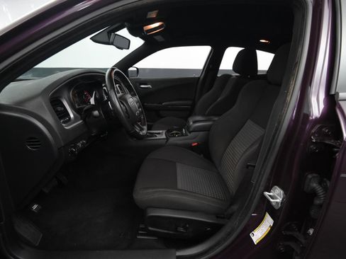 Used 2022 Dodge Charger R/T w/ Blacktop Package image 38