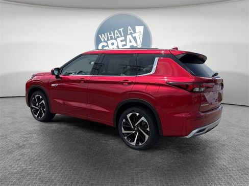 New 2025 Mitsubishi Outlander SEL image 12