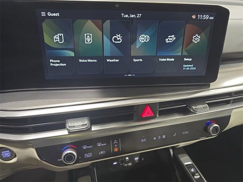 Used 2024 Kia Sorento EX w/ Panoramic Sunroof Package image 21