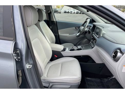 Used 2020 Hyundai Kona Limited image 18