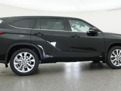 New 2026 Toyota Highlander Limited AWD/4WD image 26