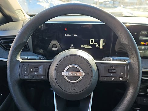 Certified 2025 Nissan Kicks SV w/ SV Premium Package image 20