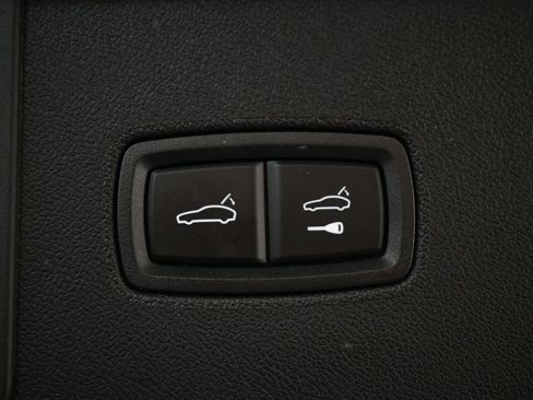 Used 2022 Porsche Cayenne Platinum Edition AWD/4WD image 31