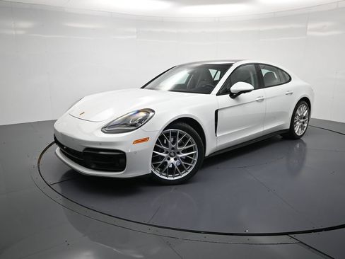Certified 2023 Porsche Panamera 4 AWD/4WD image 40
