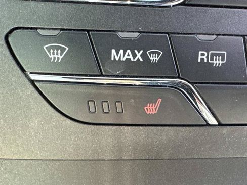Used 2016 Ford Edge SEL w/ Equipment Group 201A AWD/4WD image 17
