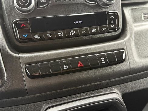 Used 2025 RAM ProMaster 2500 w/ Convenience Group FWD image 32