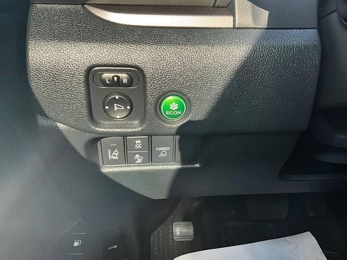 Used 2023 Honda Ridgeline Sport image 17