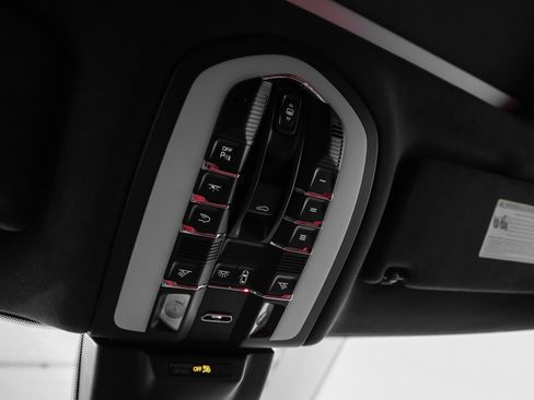 Used 2022 Porsche Macan GTS image 49