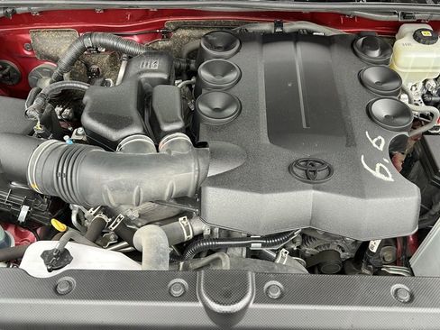 Certified 2022 Toyota 4Runner SR5 Premium w/ Moonroof Package image 24