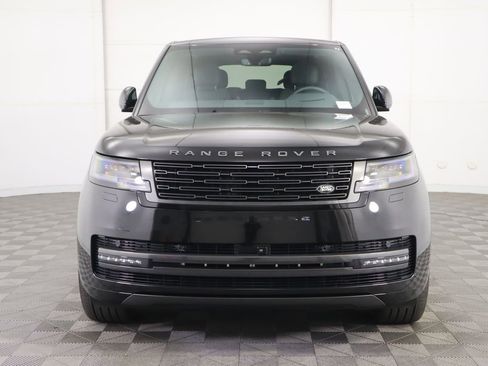 New 2026 Land Rover Range Rover SE image 2