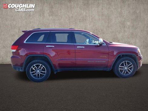 Used 2017 Jeep Grand Cherokee Limited w/ Trailer Tow Group IV image 11
