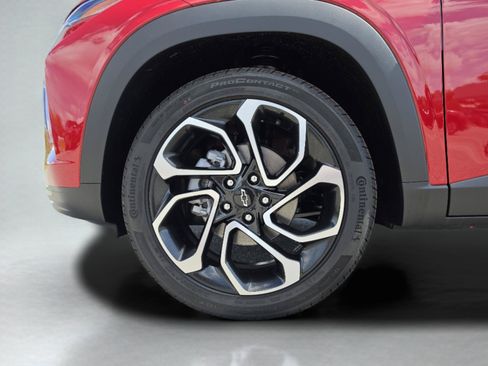 New 2026 Chevrolet Trax RS w/ Sunroof Package FWD image 38