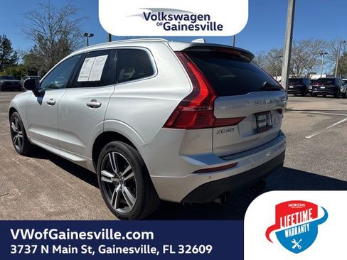 Used 2021 Volvo XC60 T5 Momentum w/ Protection Package Premier image 3