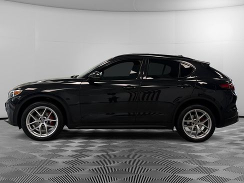 Used 2019 Alfa Romeo Stelvio Ti Sport w/ Quick Order Package 22S Sport AWD/4WD image 5