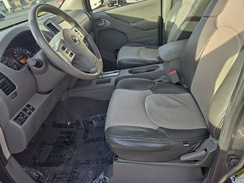 Used 2019 Nissan Frontier SV w/ Value Truck Package image 12