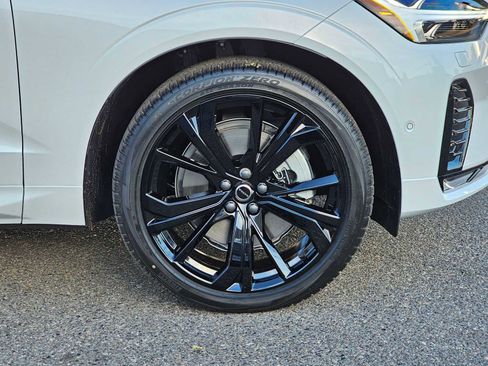 New 2026 Volvo XC60 B5 Ultra w/ Protection Package Premier AWD/4WD image 9