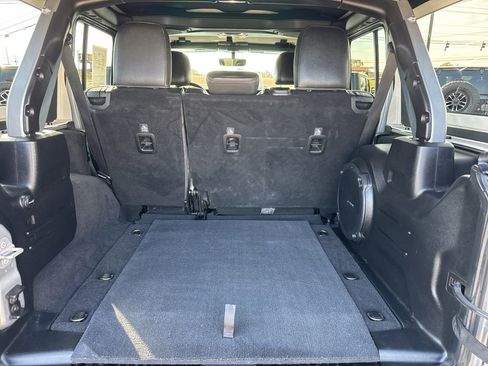 Used 2021 Jeep Wrangler Unlimited Rubicon image 8
