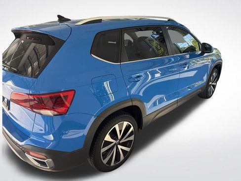 Used 2024 Volkswagen Taos SE FWD image 7