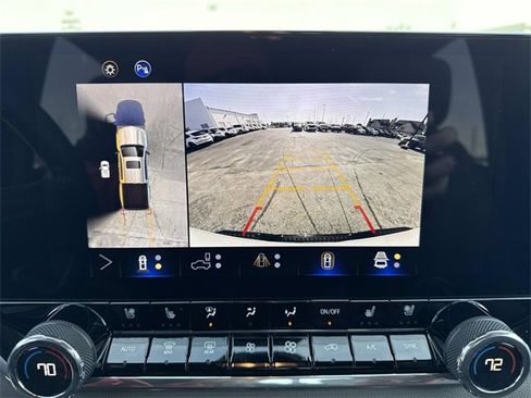 Used 2024 Chevrolet Colorado ZR2 w/ ZR2 Convenience Package III image 21