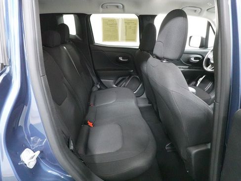 Used 2023 Jeep Renegade Latitude AWD/4WD image 28