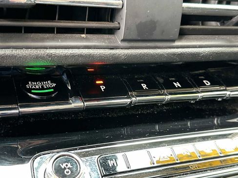 Used 2023 Lincoln Corsair Reserve w/ Equipment Group 201A image 21