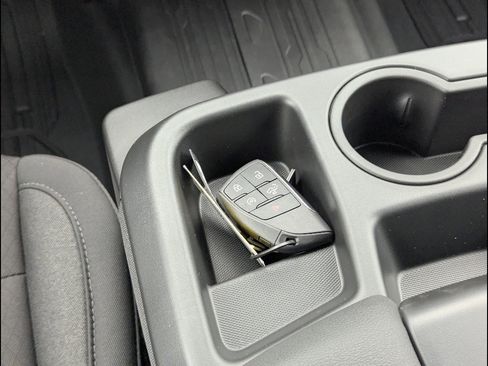 New 2026 GMC Sierra 1500 SLE image 27