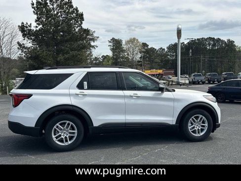 New 2026 Ford Explorer Active RWD image 8