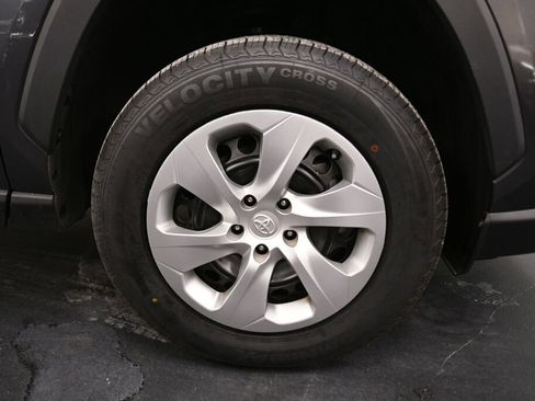 Certified 2023 Toyota RAV4 LE image 28