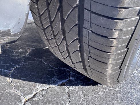 Used 2010 Dodge Charger SXT image 13