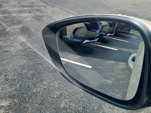 Used 2018 Honda Accord Touring image 13