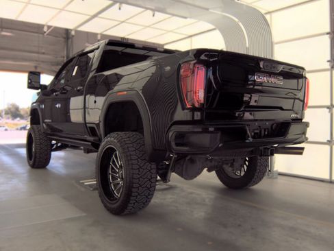Used 2022 GMC Sierra 2500 AT4 AWD/4WD image 3
