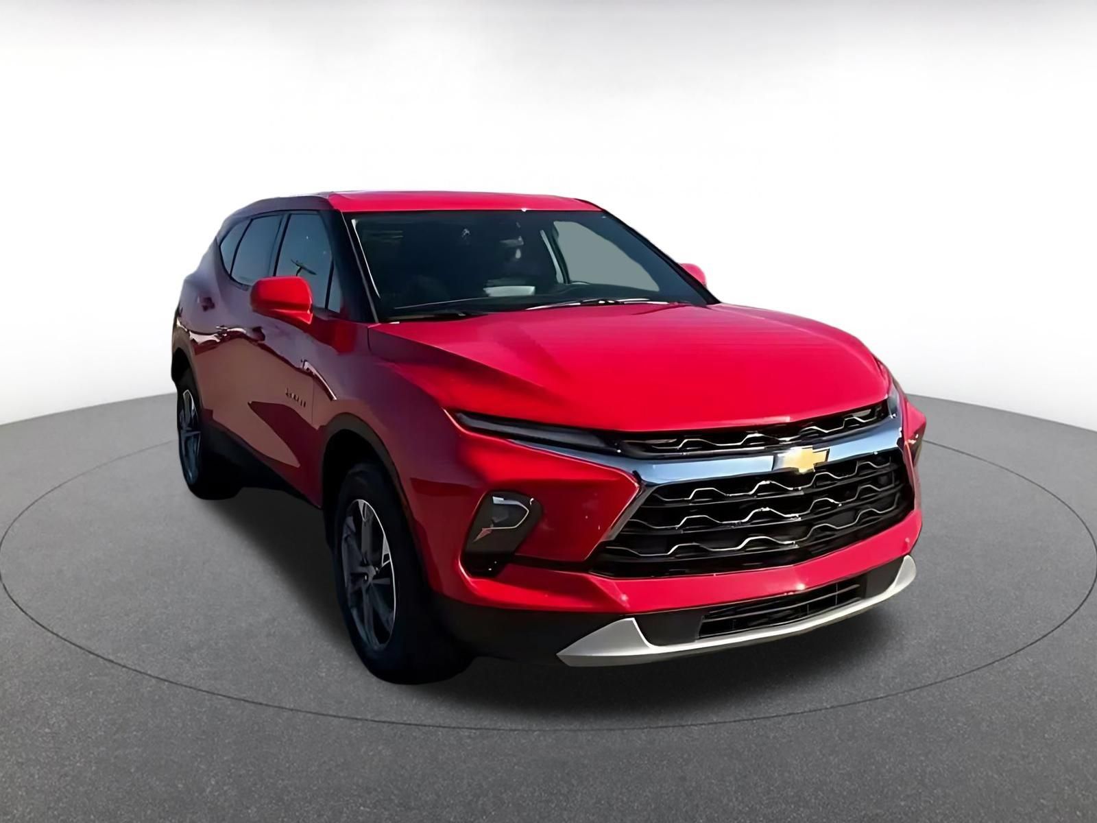 Used 2026 Chevrolet Blazer LT FWD image 3