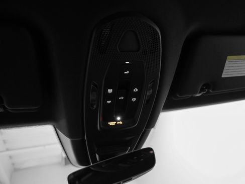 Certified 2025 Porsche Cayenne image 35