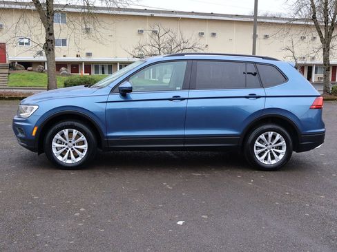 Used 2018 Volkswagen Tiguan S image 3
