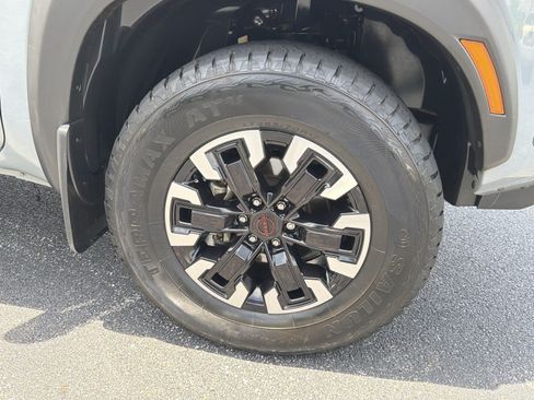 Used 2024 Nissan Frontier PRO-4X w/ Technology Package AWD/4WD image 12