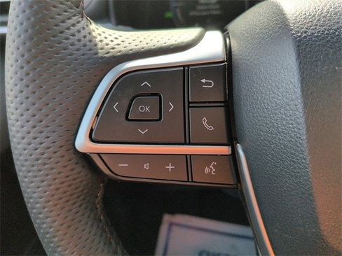 Used 2025 Toyota Sienna Platinum image 20