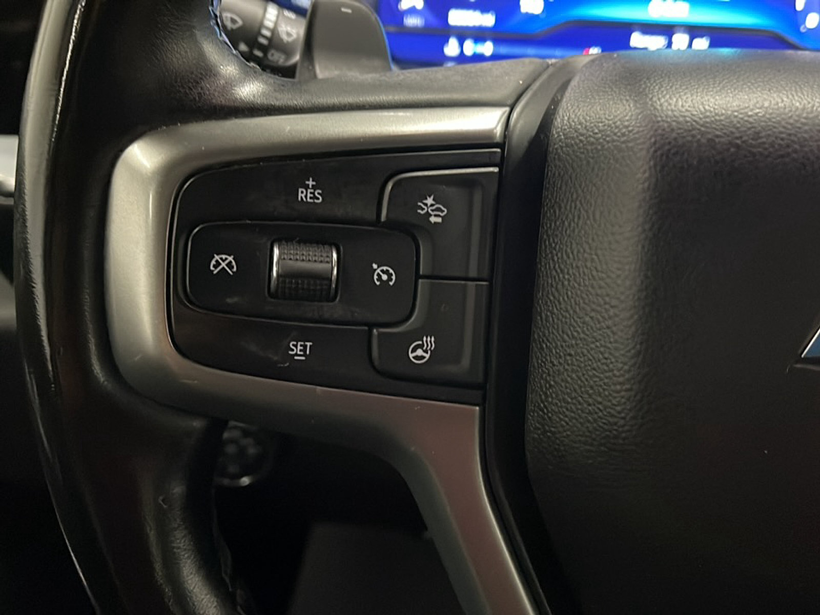 Used 2024 Chevrolet Silverado 1500 RST w/ LPO, Dark Essentials Package AWD/4WD image 6