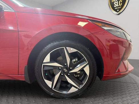 Used 2023 Hyundai Elantra SEL w/ Convenience Package FWD image 24
