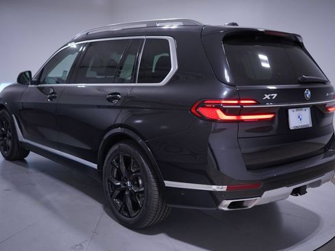 Used 2024 BMW X7 xDrive40i w/ Premium Package AWD/4WD image 3