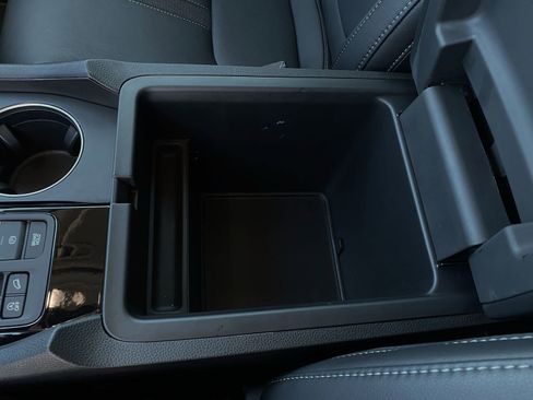 Used 2025 Honda Pilot EX-L image 19