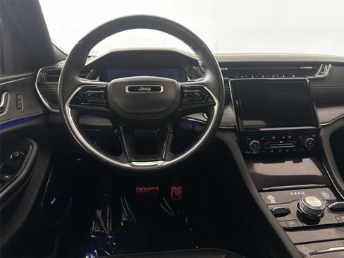 Used 2022 Jeep Grand Cherokee L Overland w/ MOPAR Finishing Package image 32