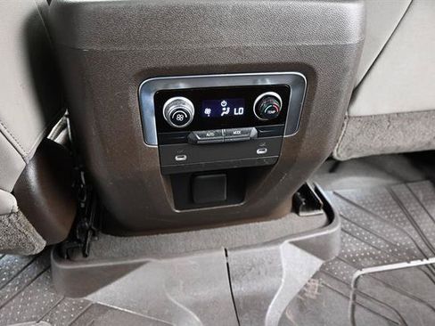 Used 2021 Chevrolet Tahoe Z71 AWD/4WD image 16