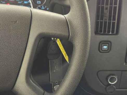 New 2026 Chevrolet Express 2500 w/ Communications Package RWD image 31
